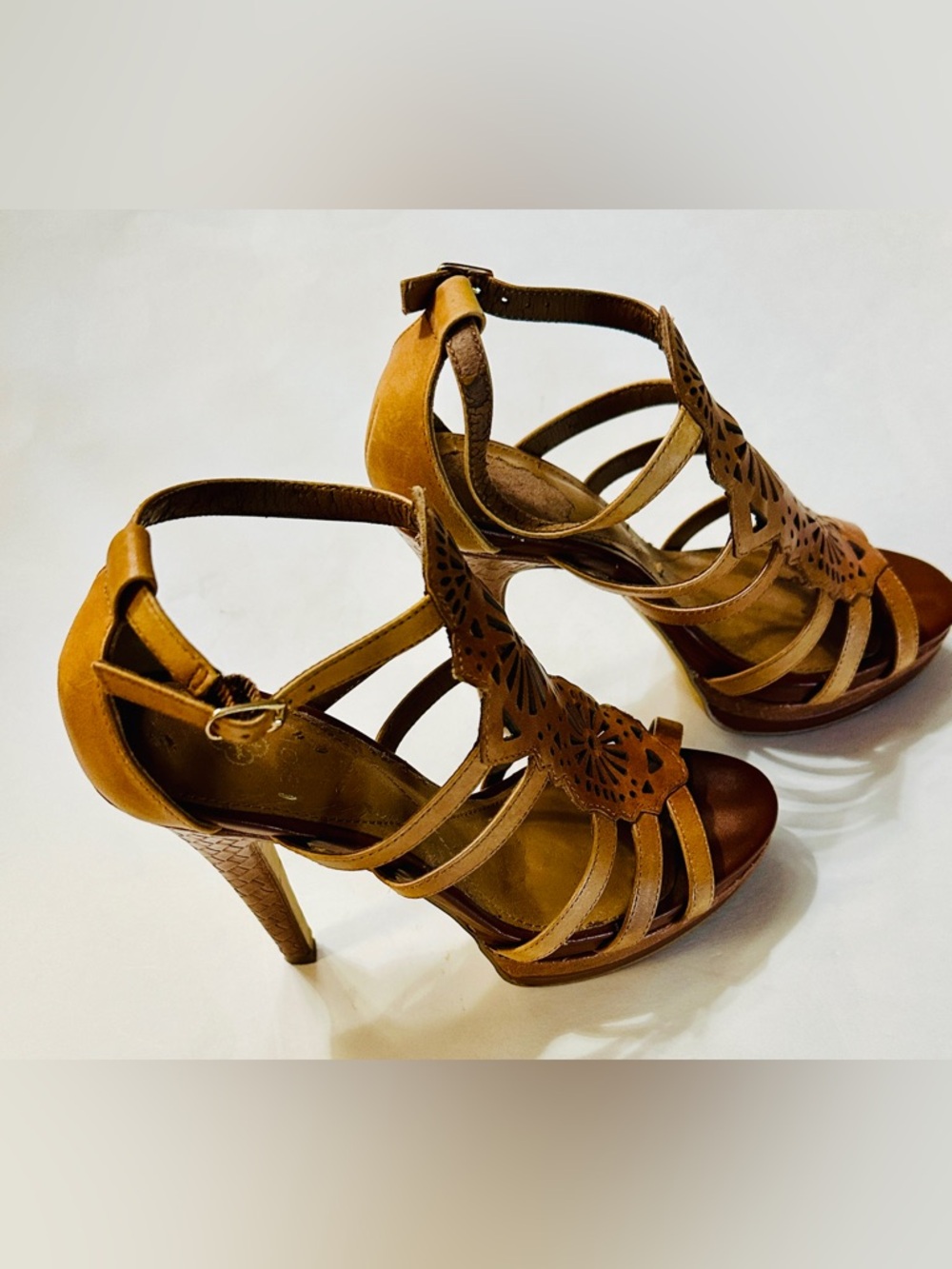 Isola Stiletto Heel Platform Gladiator Strappy Ankle Strap Heels Tan Size 6